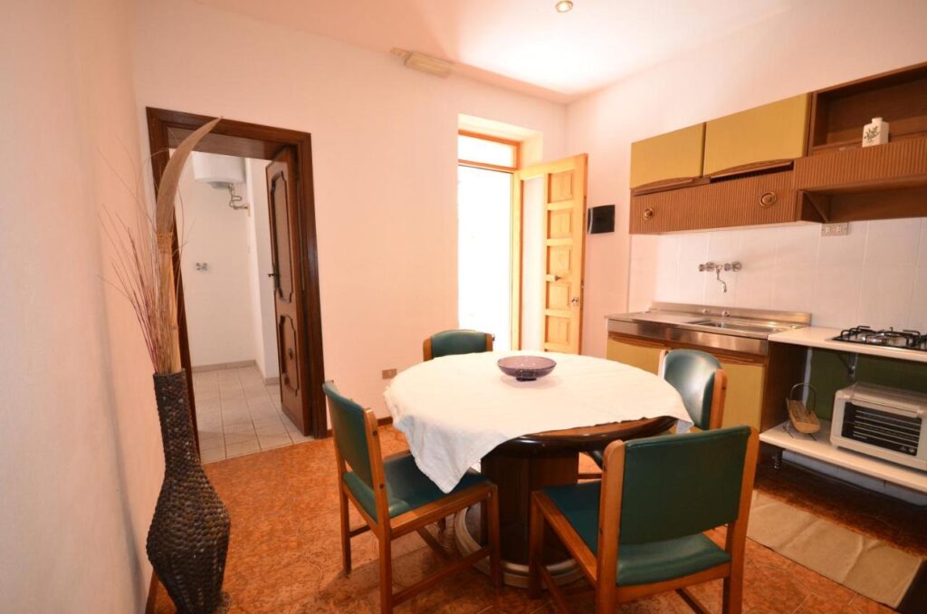 Bed And Breakfast Alghero Solemare - Cucina Soggiorno Appartamento due camere, cucina e soggiorno doppia camera, cucina. E soggiorno bilocale Alghero Apartments Alghero
