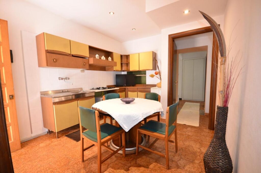 Bed And Breakfast Alghero Solemare - Cucina Soggiorno Appartamento due camere, cucina e soggiorno doppia camera, cucina. E soggiorno bilocale Alghero Apartments Alghero